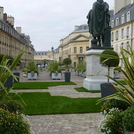 Douces Nuits Caennaises - Parking Prive Inclus, Centre شقة