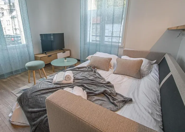 Douces Nuits Caennaises - Parking Privé Inclus, Centre *