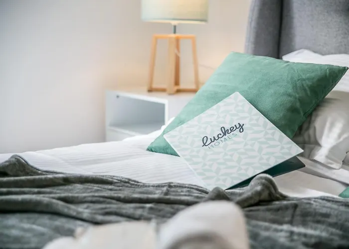 Appartement Douces Nuits Caennaises - Parking Prive Inclus, Centre